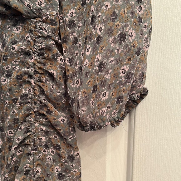 Vero Moda Brown and Black Sheath Dress with Bishop Sleeves - Picture 6 of 8